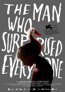 دانلود فیلم The Man Who Surprised Everyone 2018406621-1886540218