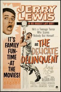 دانلود فیلم The Delicate Delinquent 1957422627-368341170